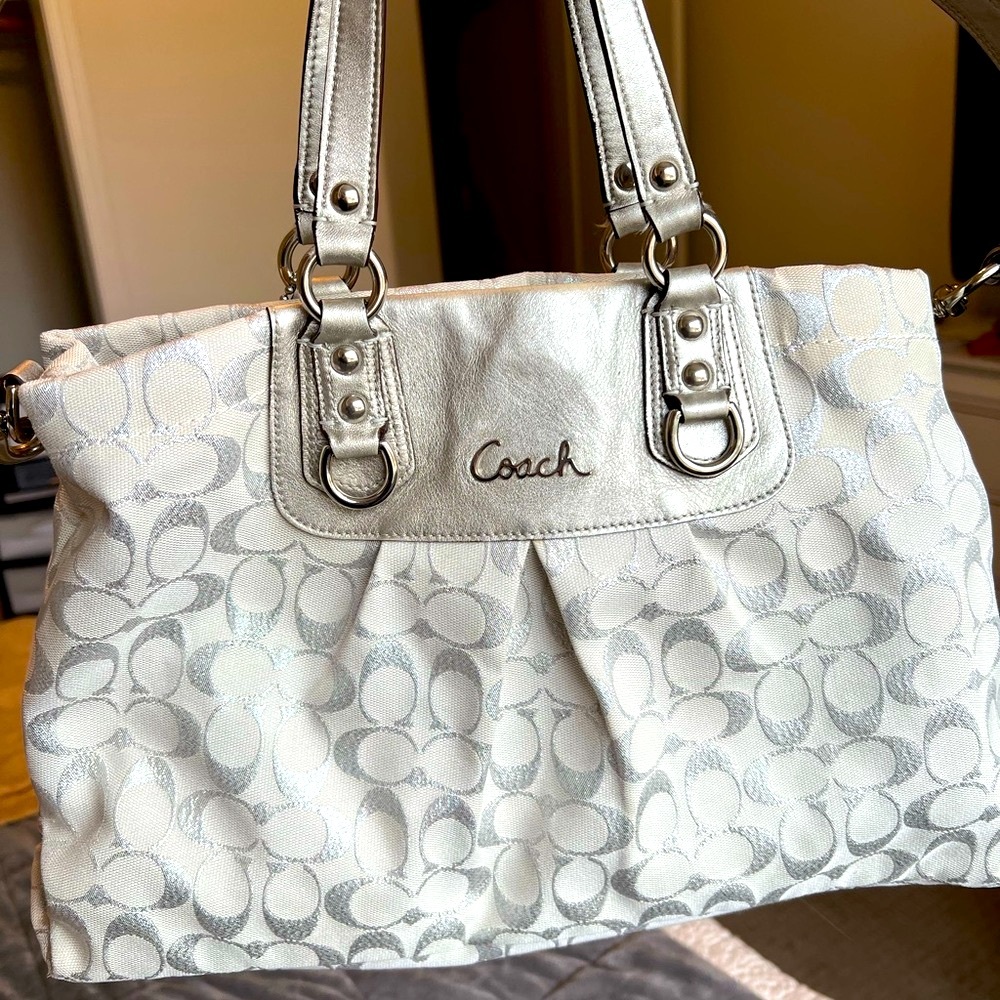 White Coach Purse Ashley Signature Lurex in White/Silver N D1160-F15807